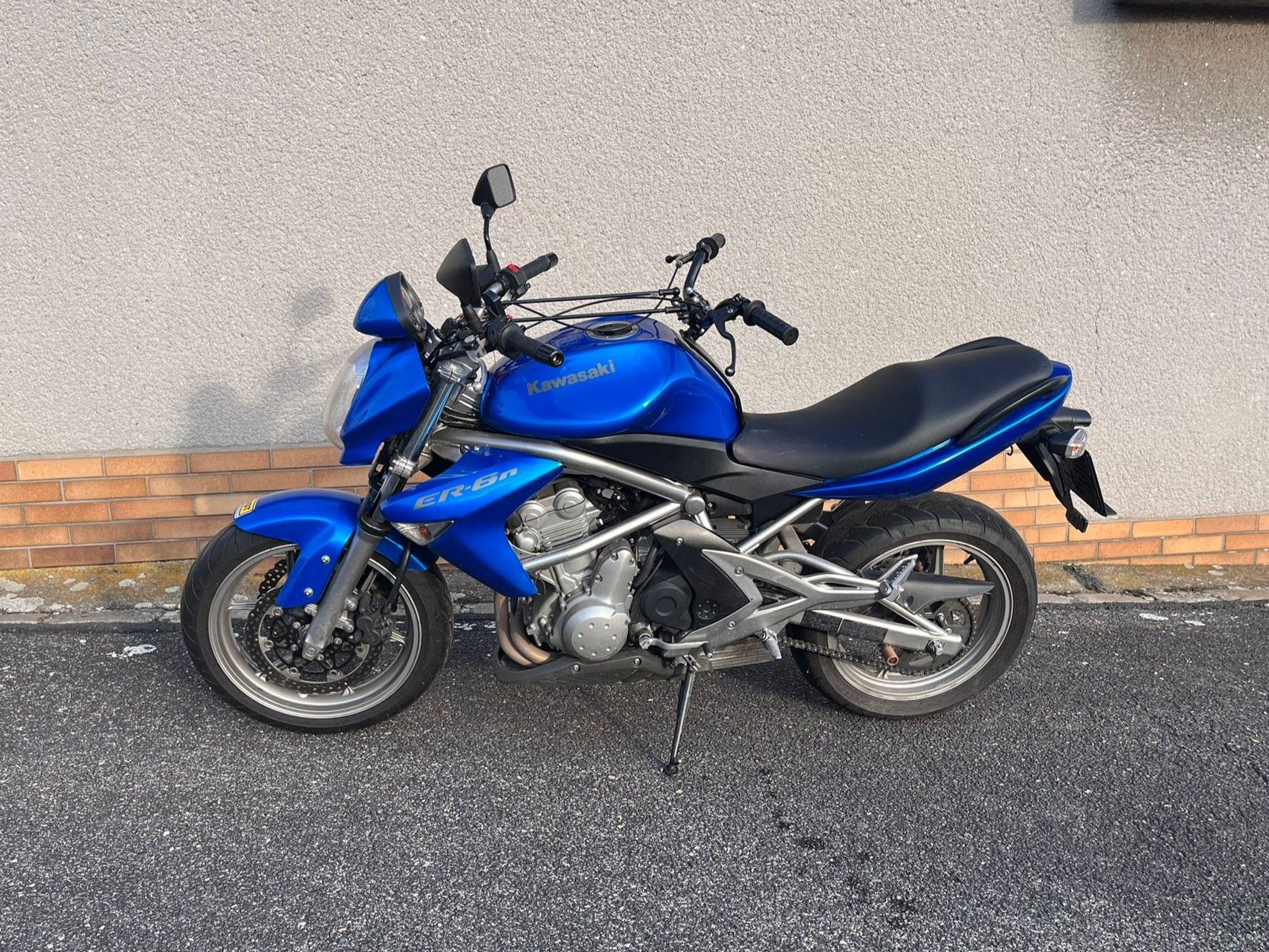 Prodám KAWASAKI ER-6n (sk. A2 – 35 kW)